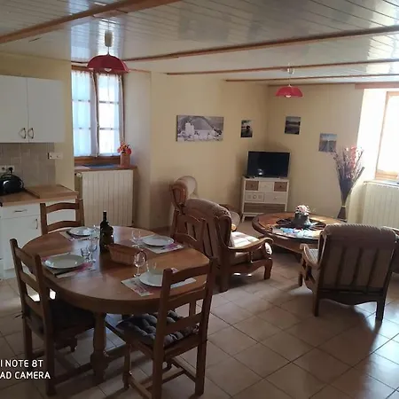 Prázdninový dům A 15 Mn De Rodez, Agreable Maison De Campagne, *